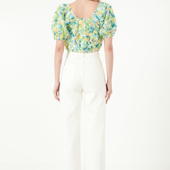 Free the Roses Pastel Flower Embellished Top Puff Sleeves Cropped Size Small - Picture 9 of 9